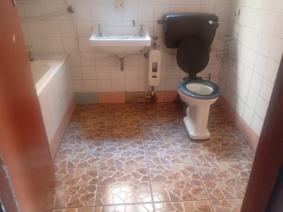 2 Bedroom Property for Sale in Maitland Western Cape